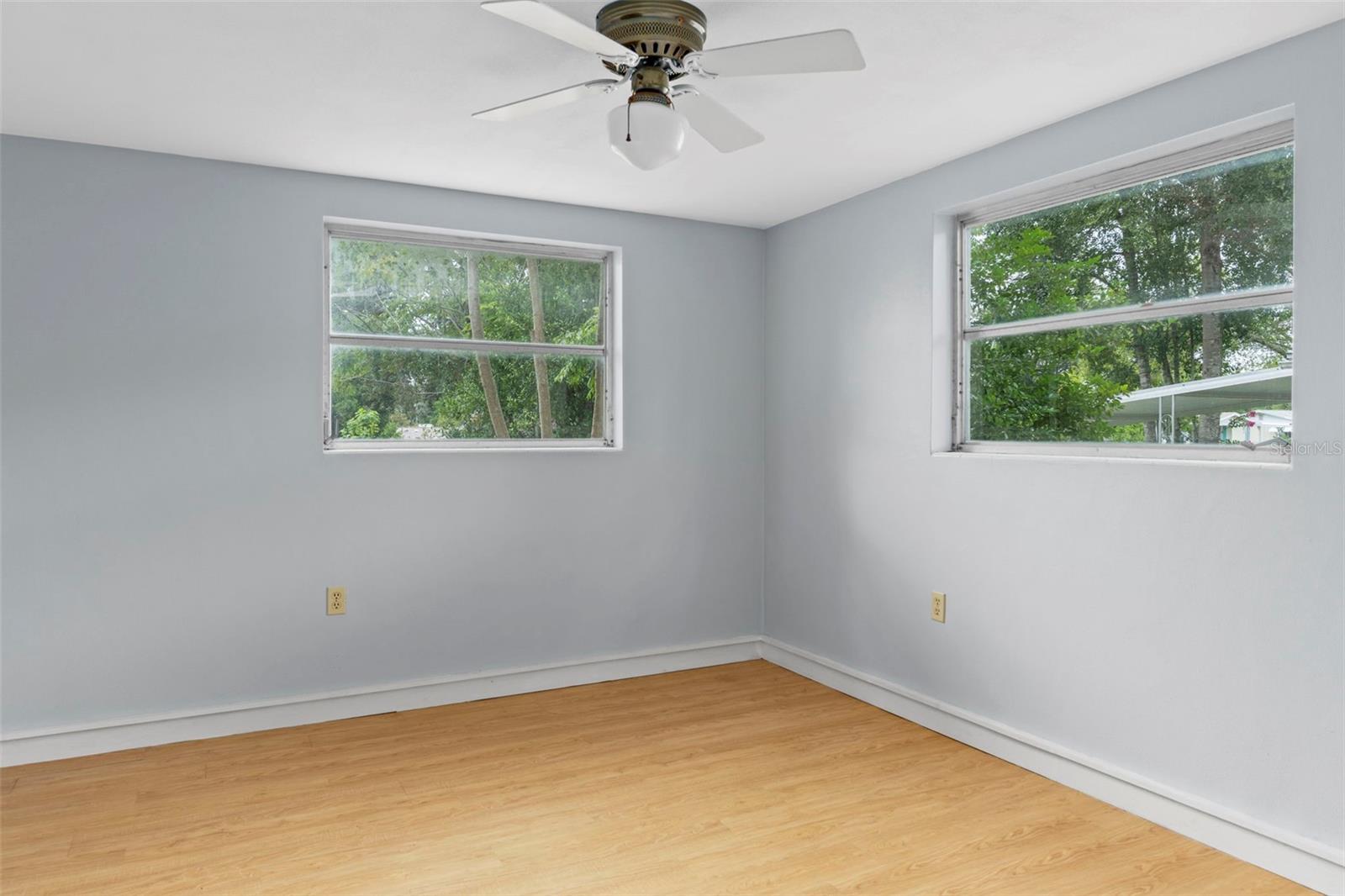 BEVERLY HILLS UNIT 04 - Residential