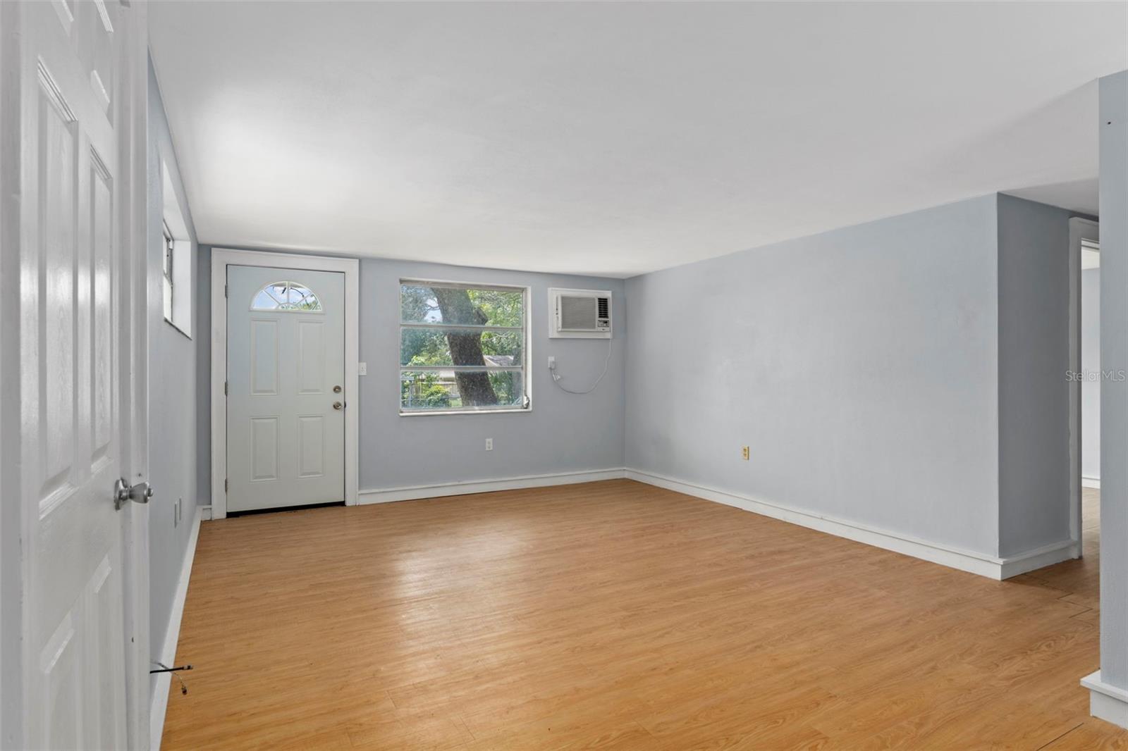 BEVERLY HILLS UNIT 04 - Residential