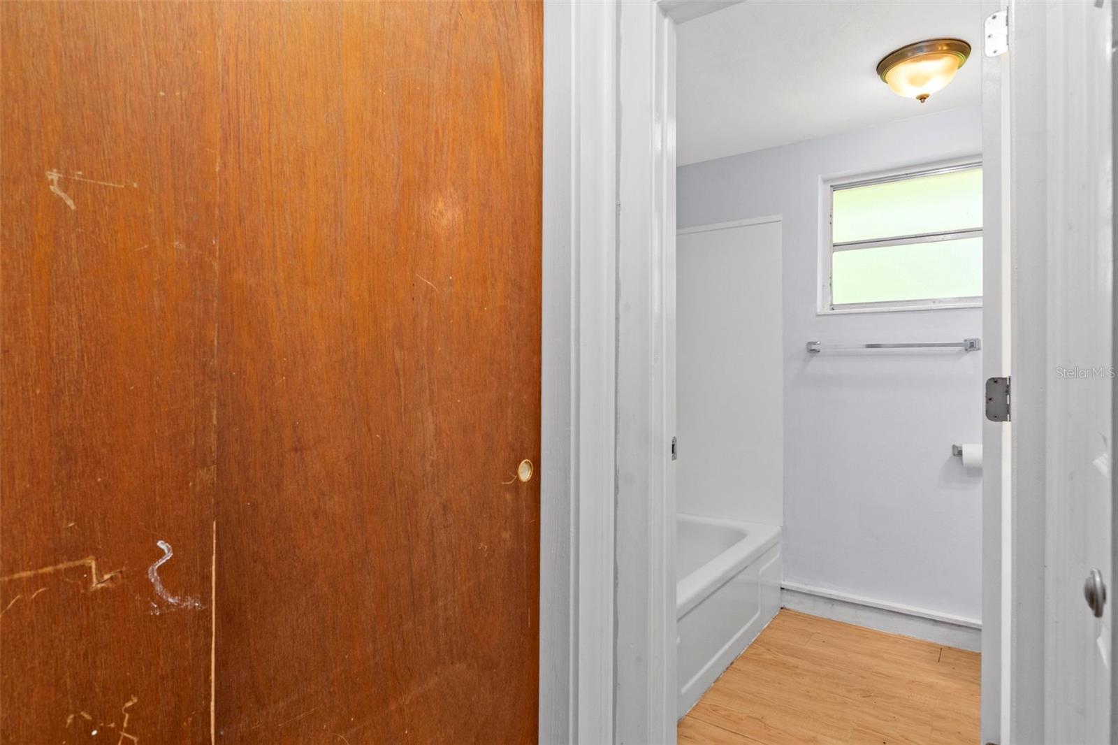 BEVERLY HILLS UNIT 04 - Residential