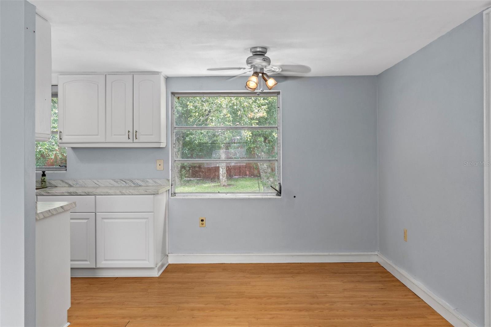 BEVERLY HILLS UNIT 04 - Residential