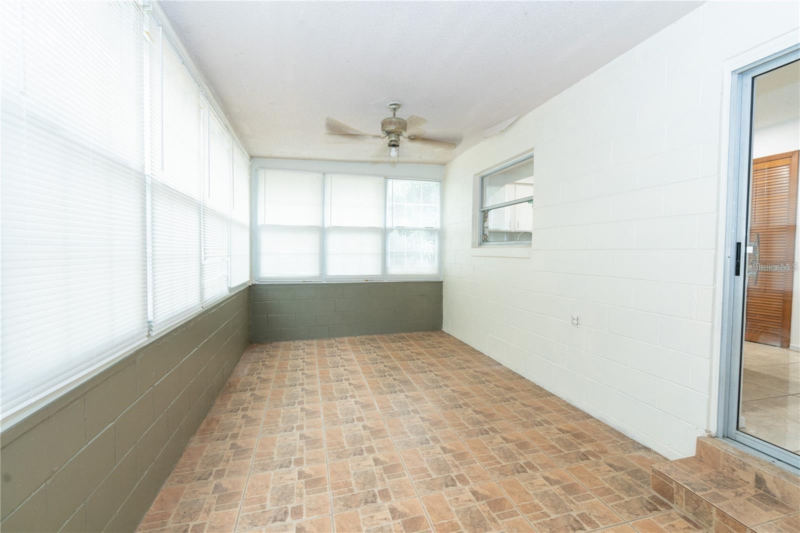 ORLANDO ACRES 1ST ADD - Residential Lease