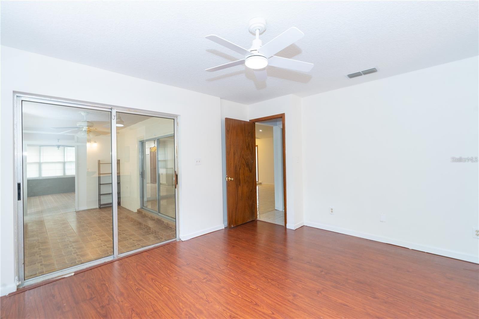 ORLANDO ACRES 1ST ADD - Residential Lease