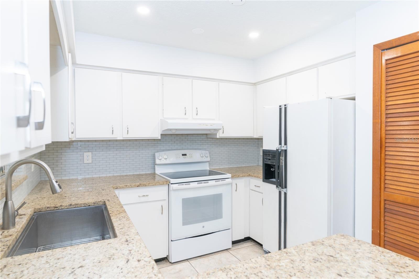 ORLANDO ACRES 1ST ADD - Residential Lease
