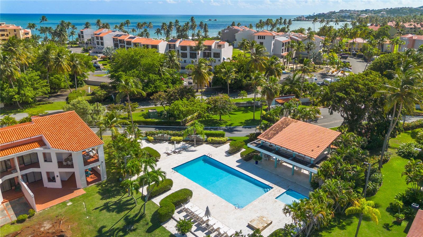 FAIRLAKES VILLAGE - Residential