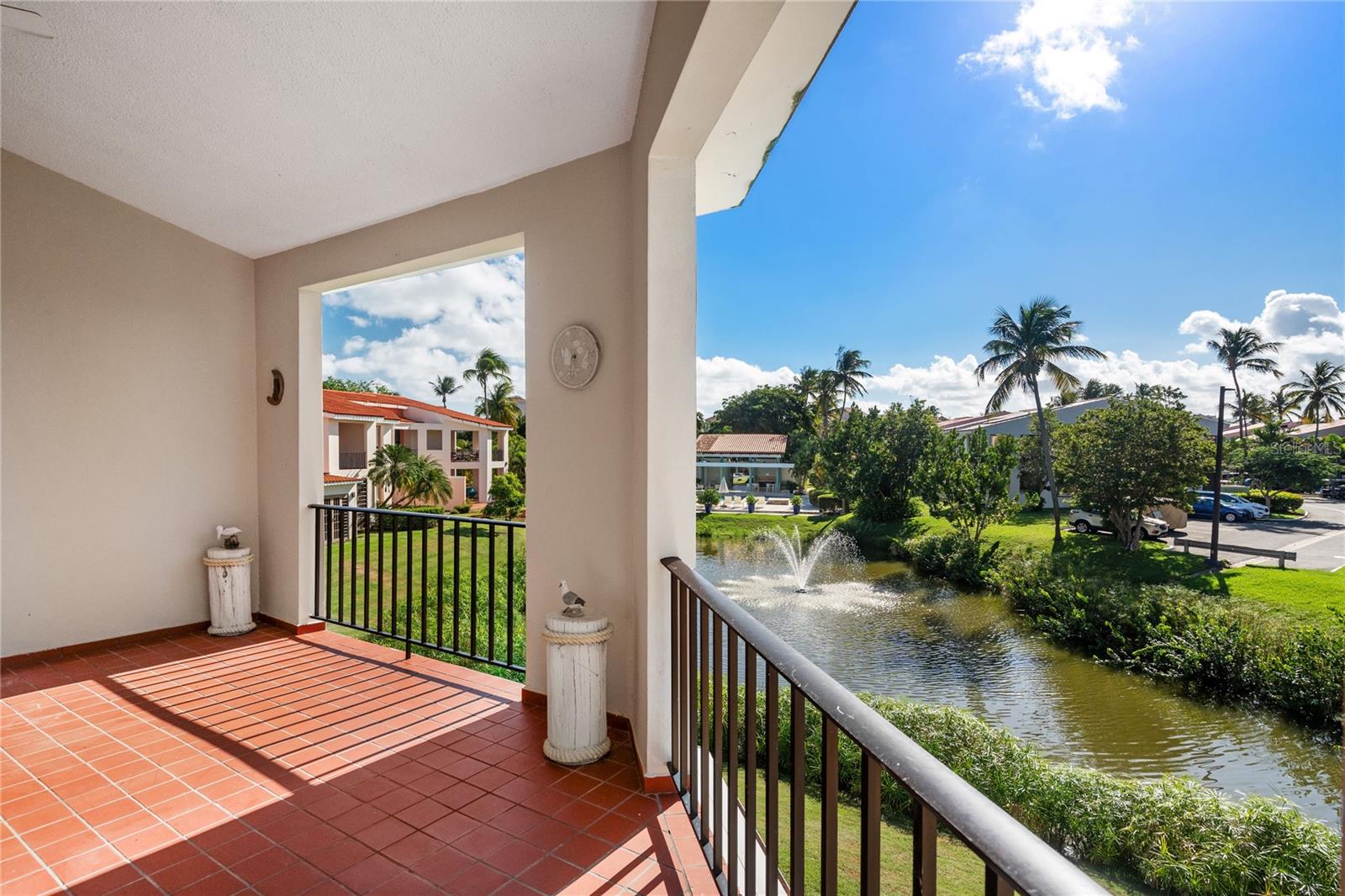 FAIRLAKES VILLAGE - Residential