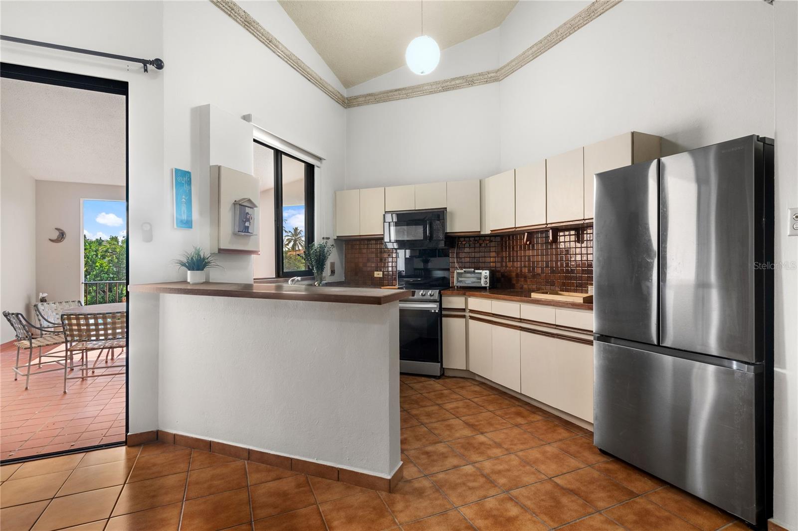 FAIRLAKES VILLAGE - Residential