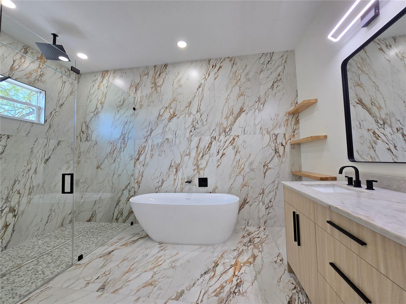 BAYAMO - Residential