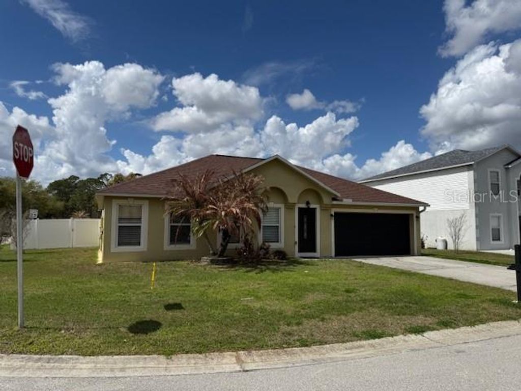 Photo of 8004 E Settlers Creek Lane, Lakeland, FL 33810 (MLS # L4960035)