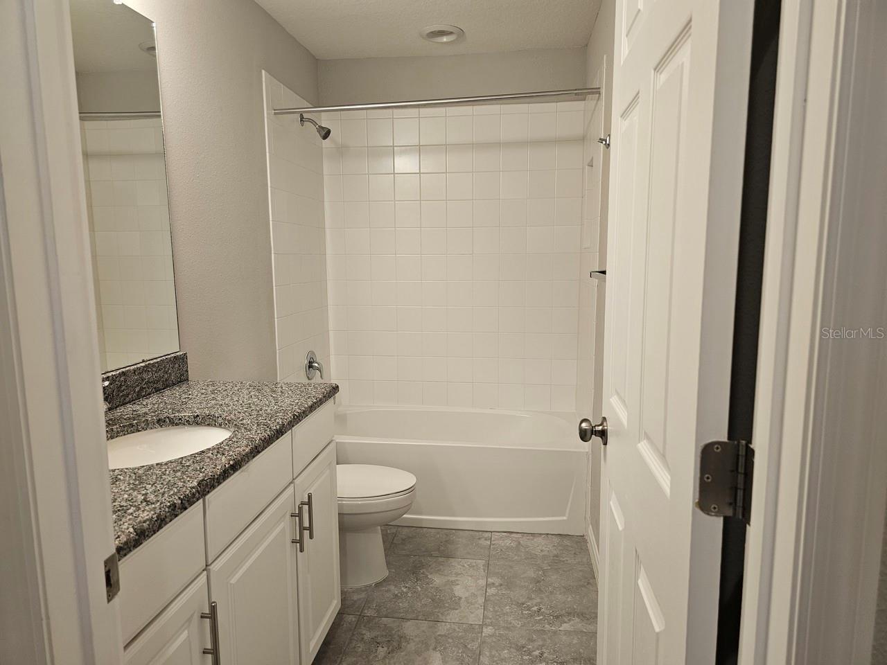 OAK CRK PRCL 8 PH II - Residential Lease