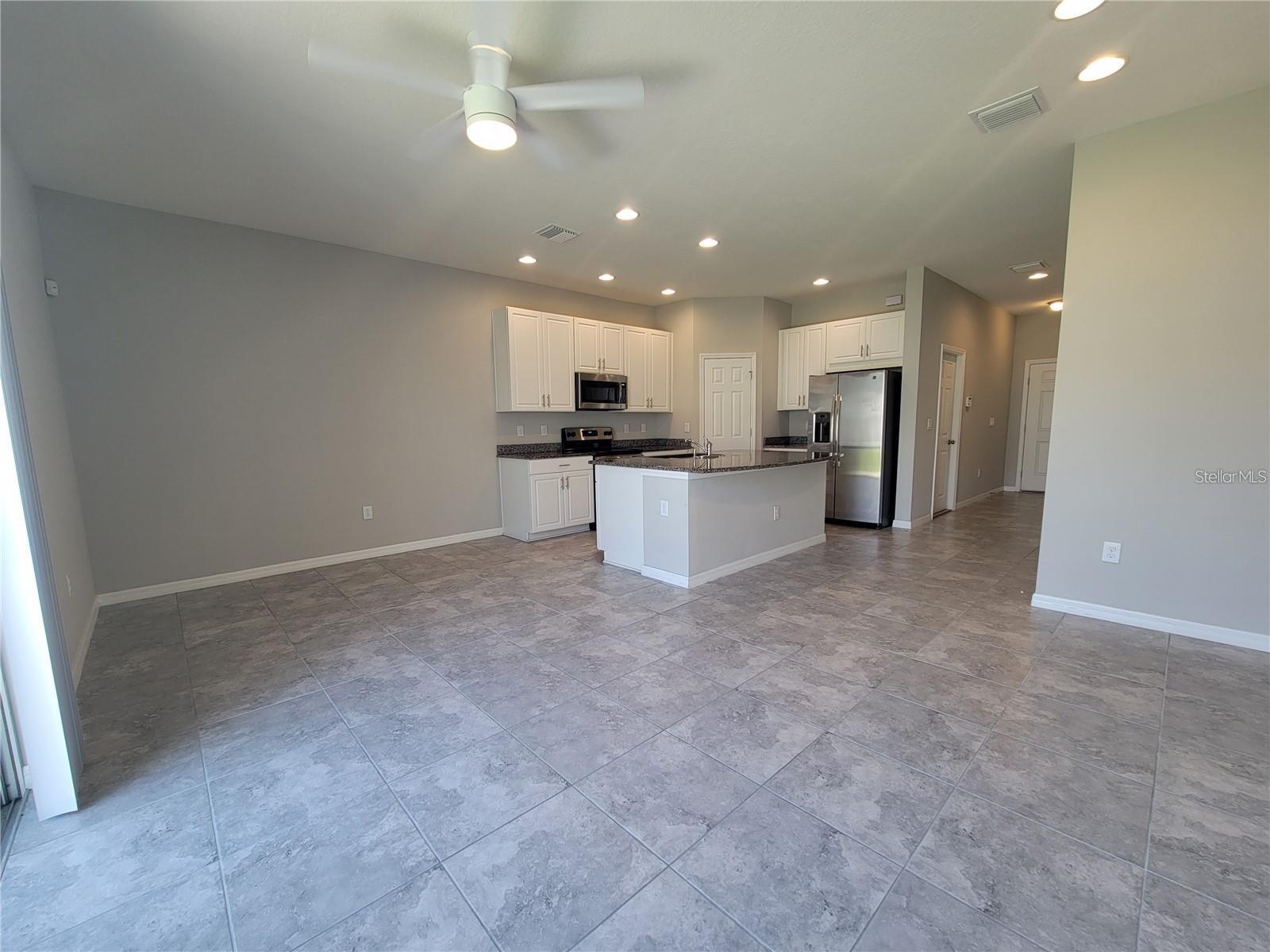 OAK CRK PRCL 8 PH II - Residential Lease