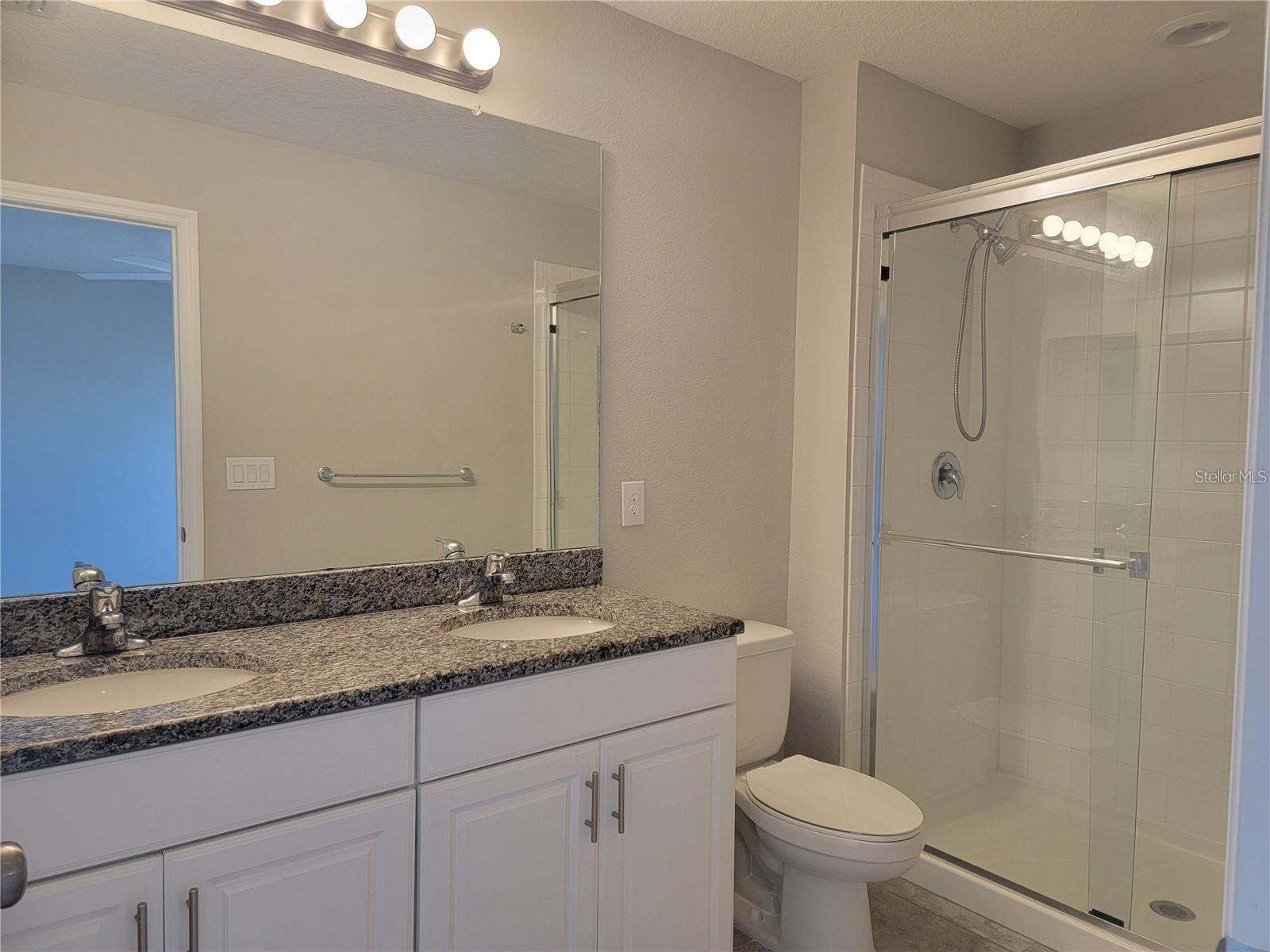 OAK CRK PRCL 8 PH II - Residential Lease