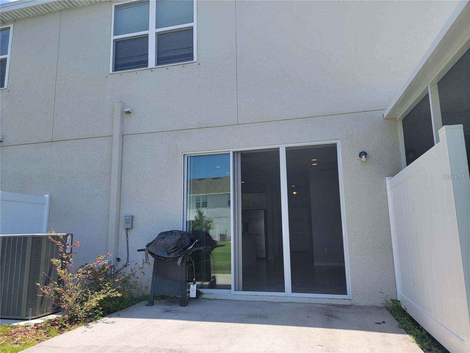 OAK CRK PRCL 8 PH II - Residential Lease