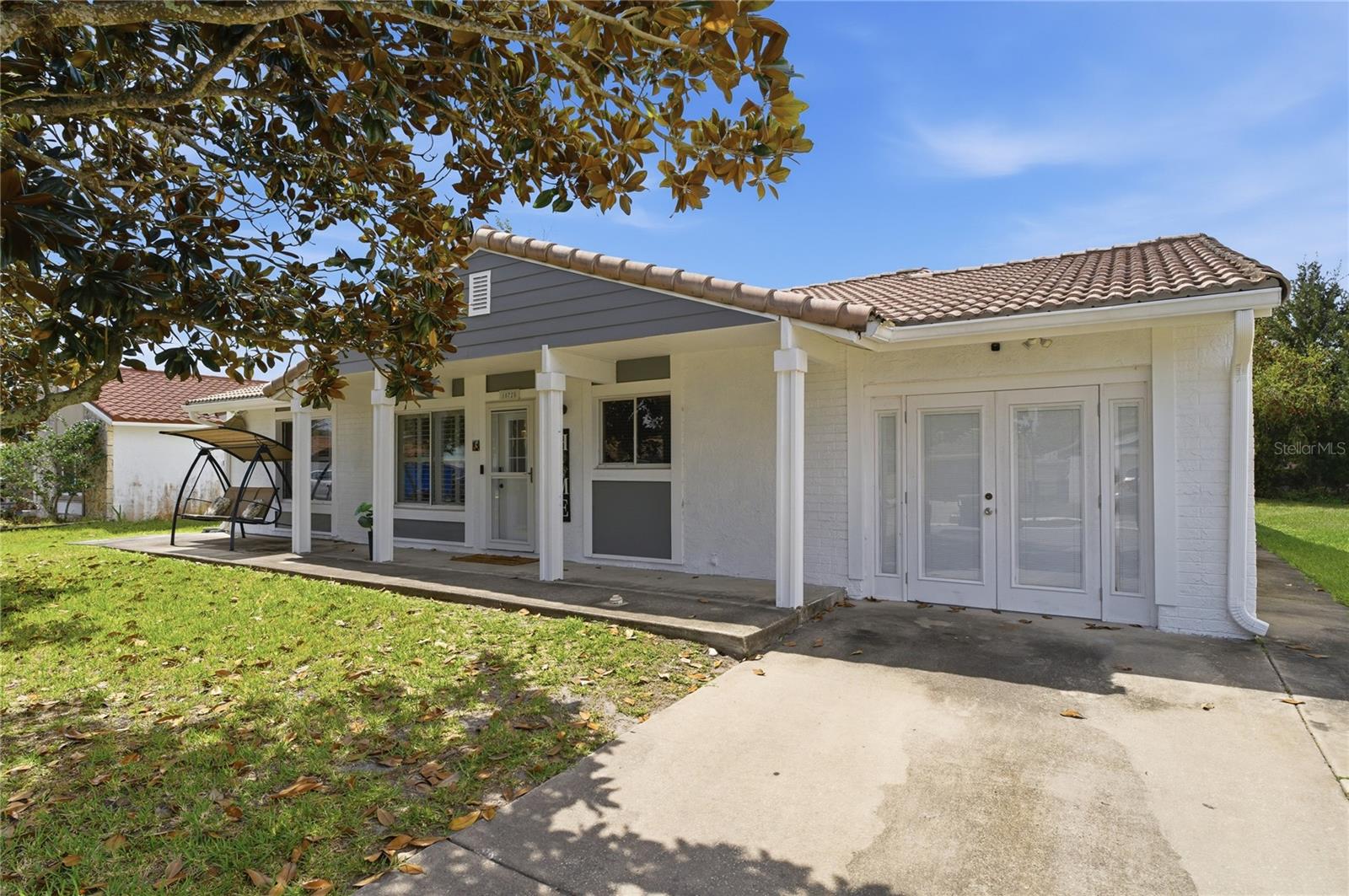 WINDMILL POINTE - Residential