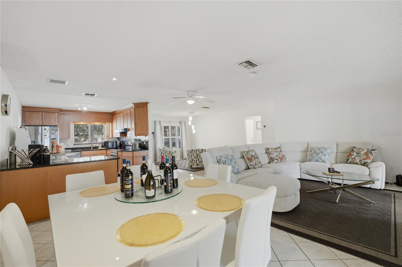 WINDMILL POINTE - Residential