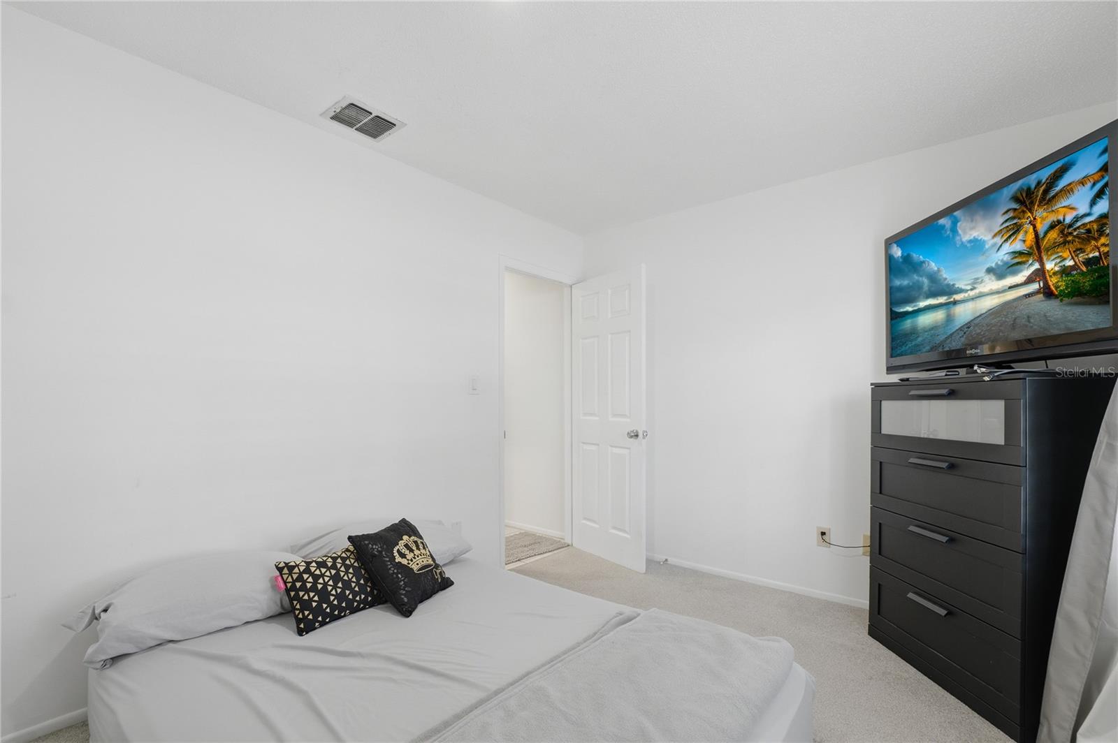 WINDMILL POINTE - Residential