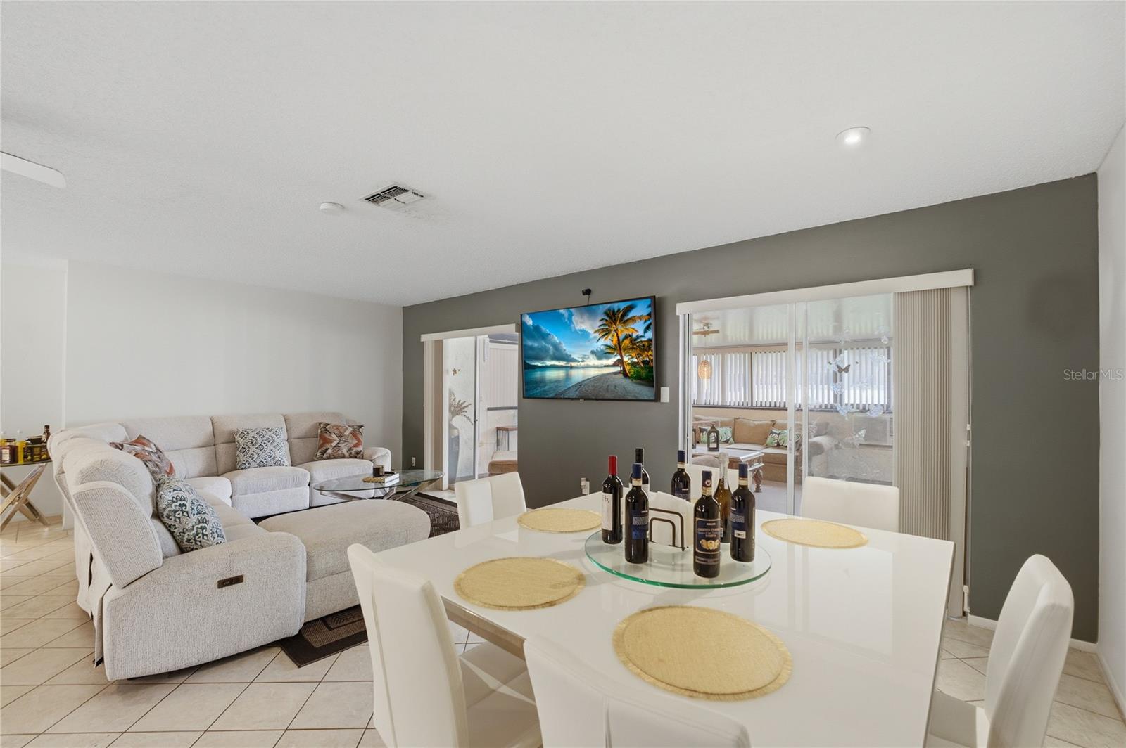 WINDMILL POINTE - Residential