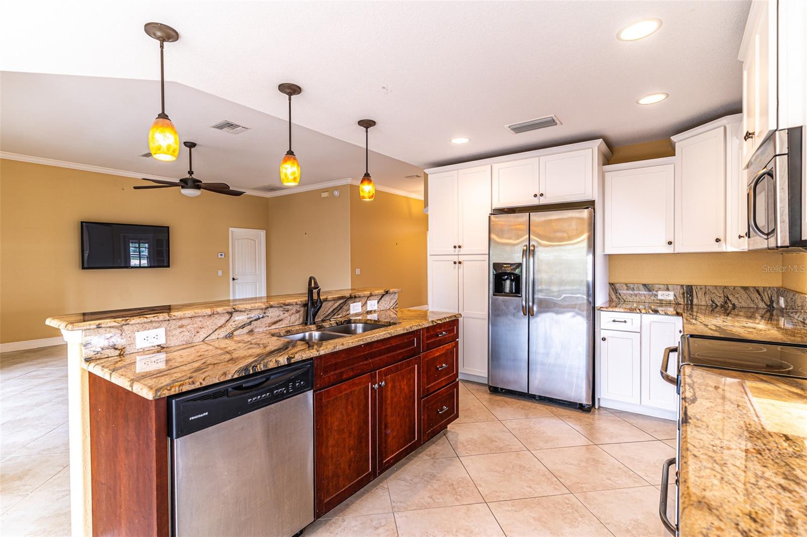 LAKE JACKSON HEIGHTS - Residential