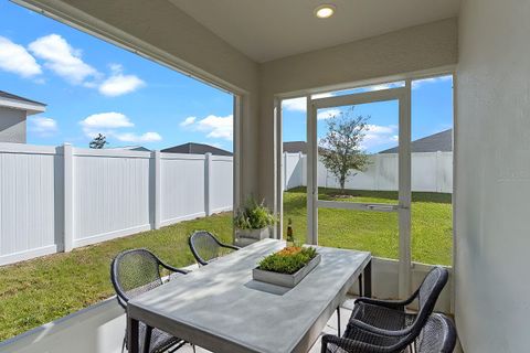 A home in LAKE WALES