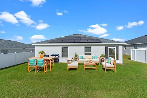 A home in LAKE WALES