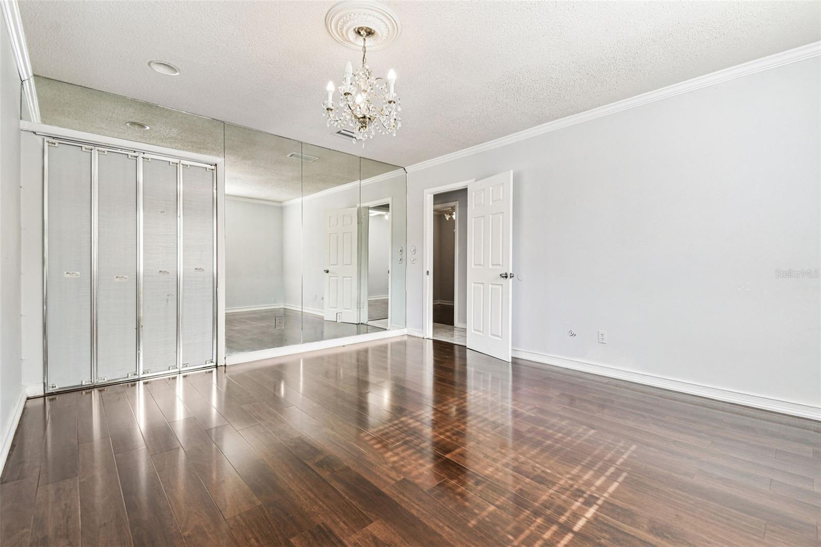 GROVEWOOD COURT - Residential