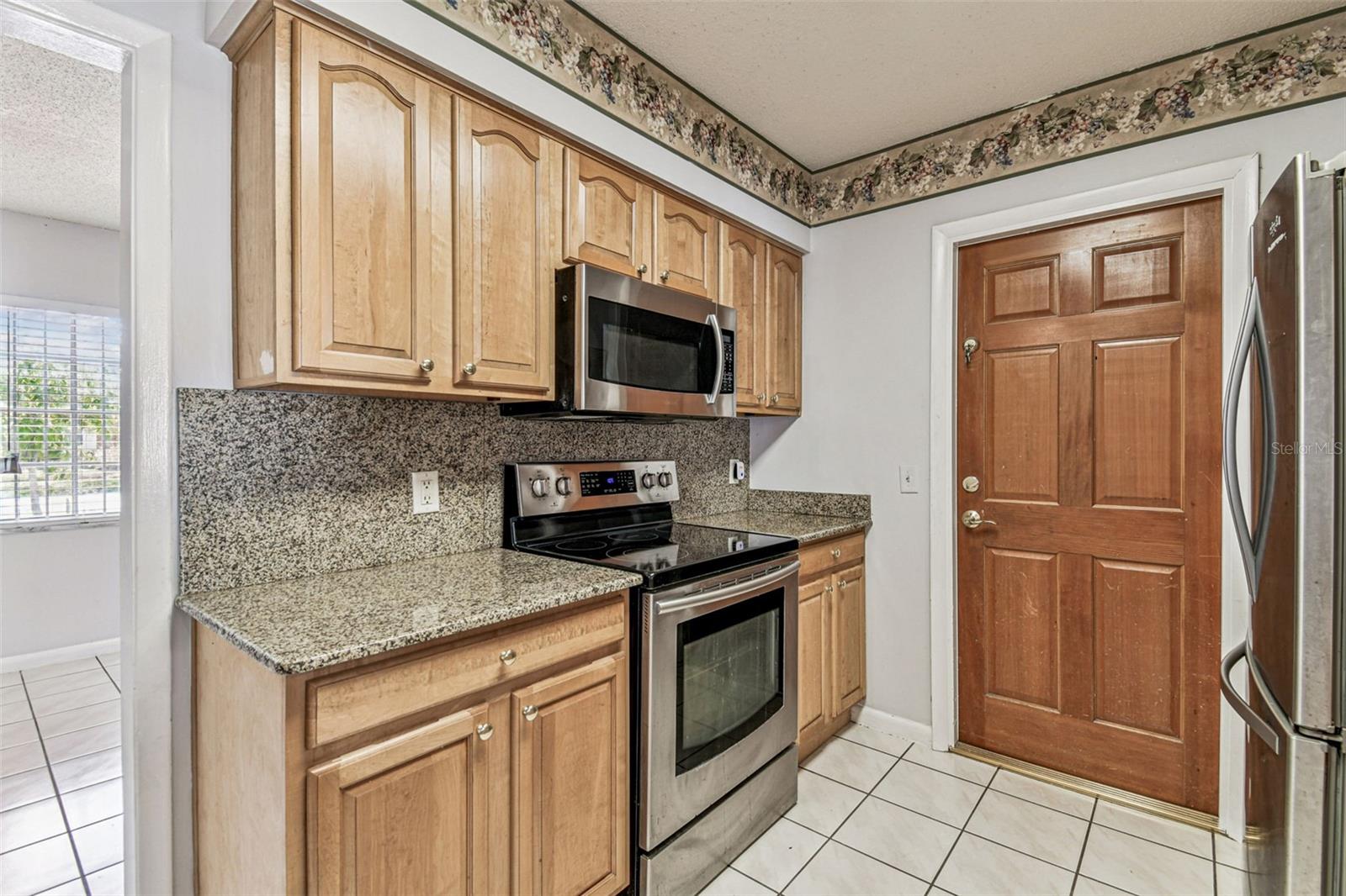 GROVEWOOD COURT - Residential