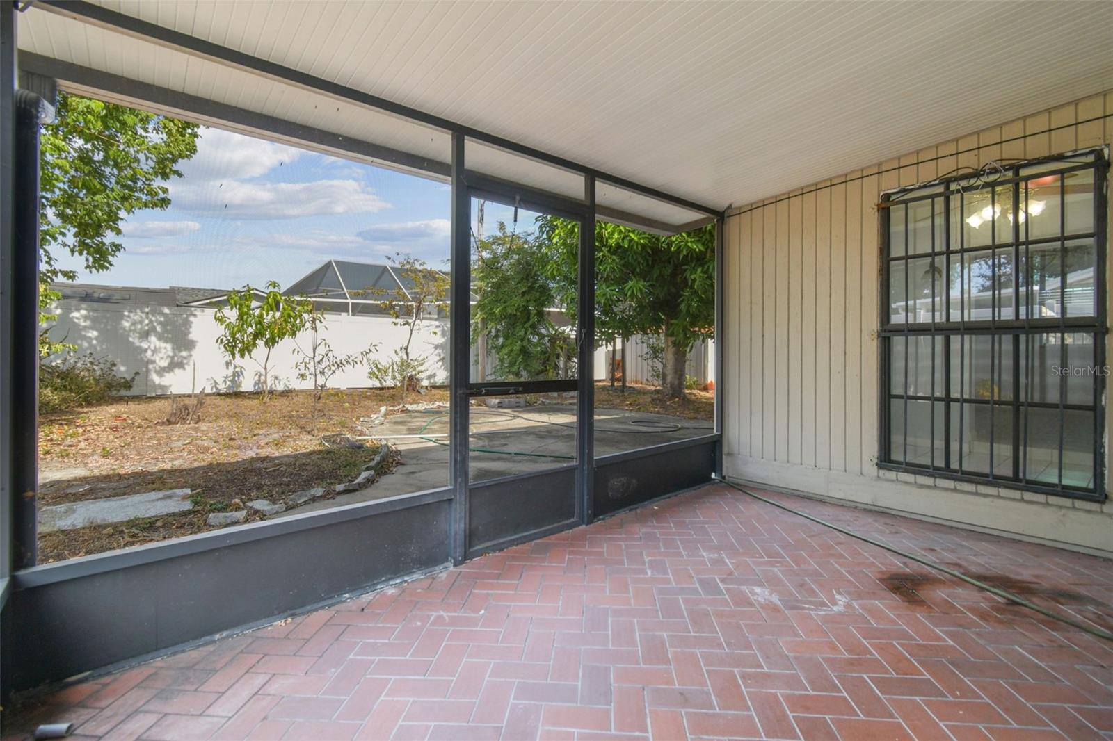 GROVEWOOD COURT - Residential