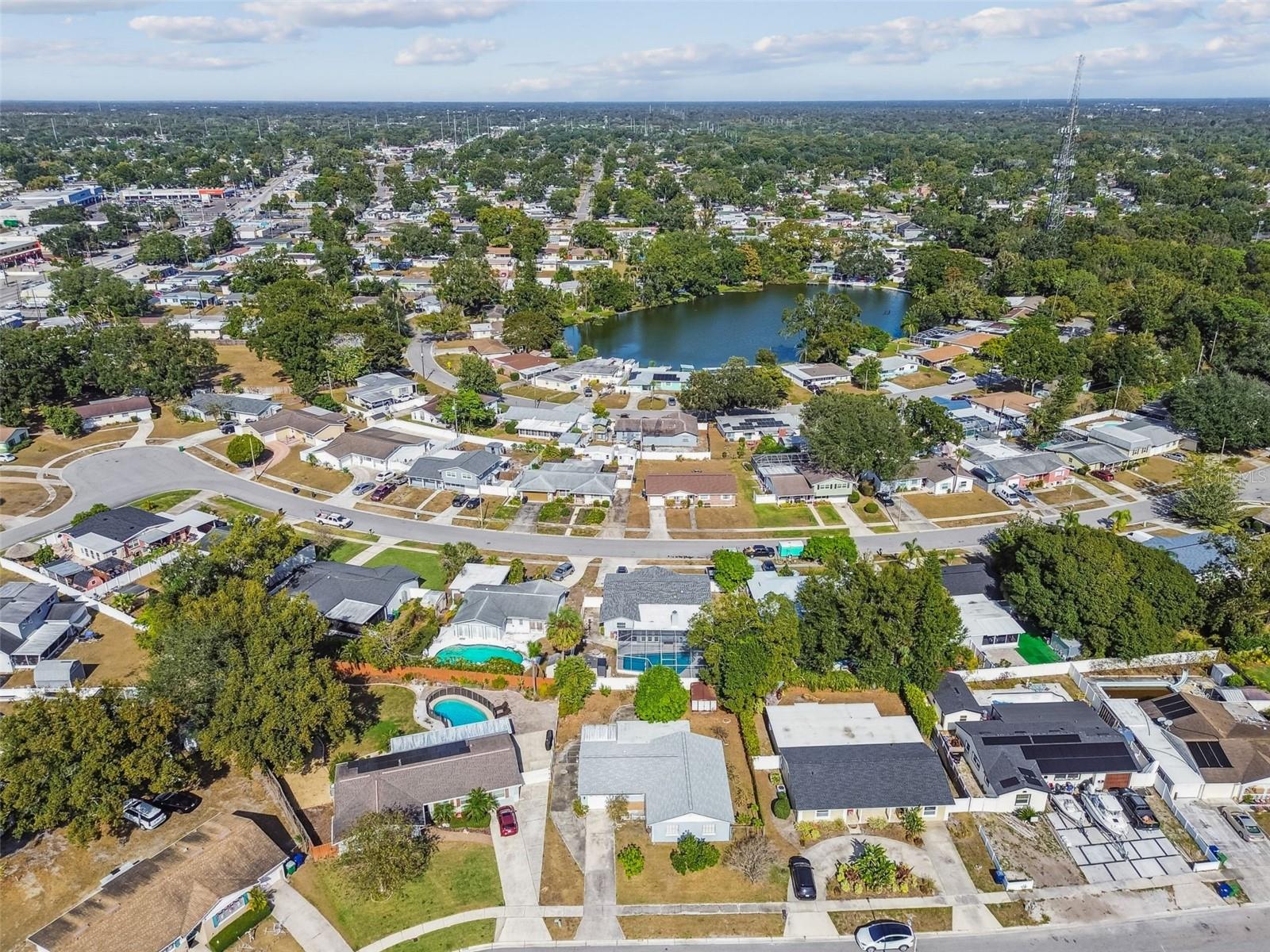 GROVEWOOD COURT - Residential