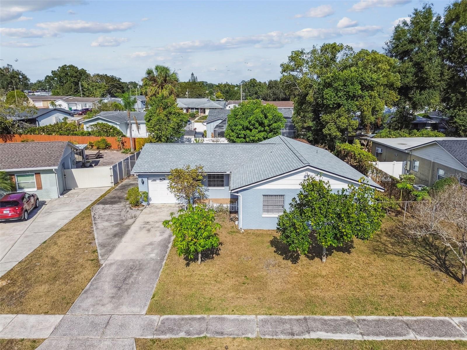 GROVEWOOD COURT - Residential