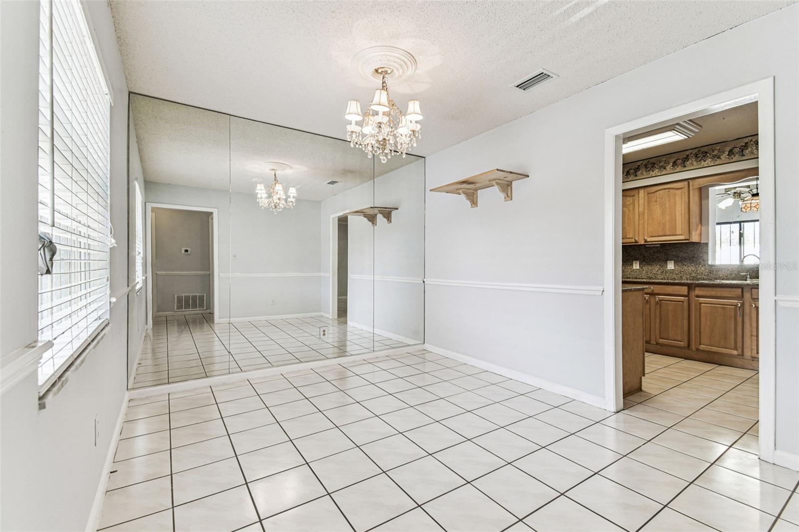 GROVEWOOD COURT - Residential