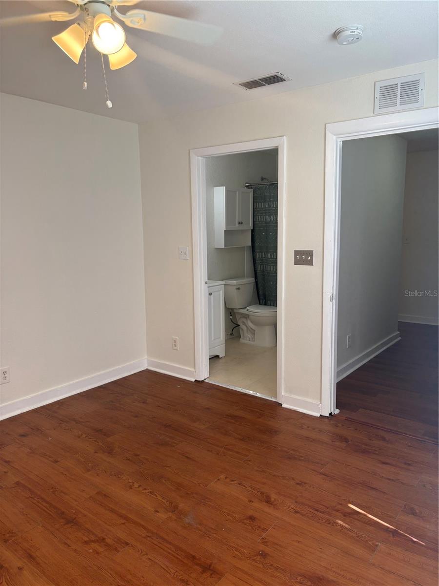 GREEN ACRES - Residential Lease