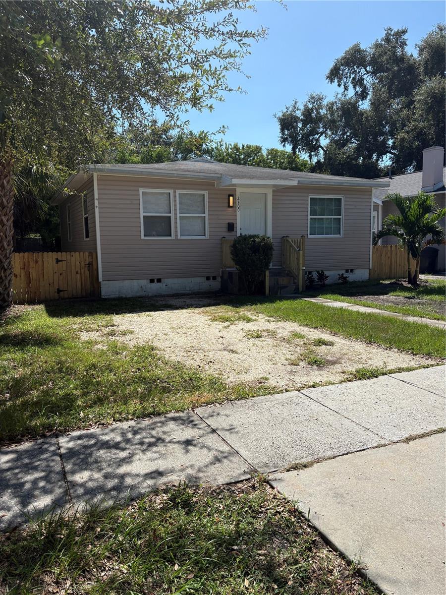 GREEN ACRES - Residential Lease