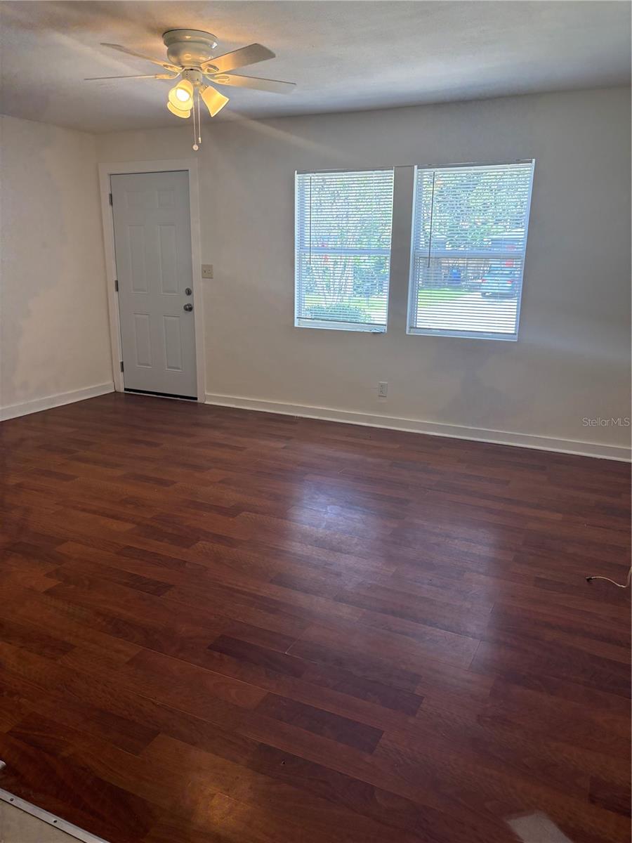 GREEN ACRES - Residential Lease