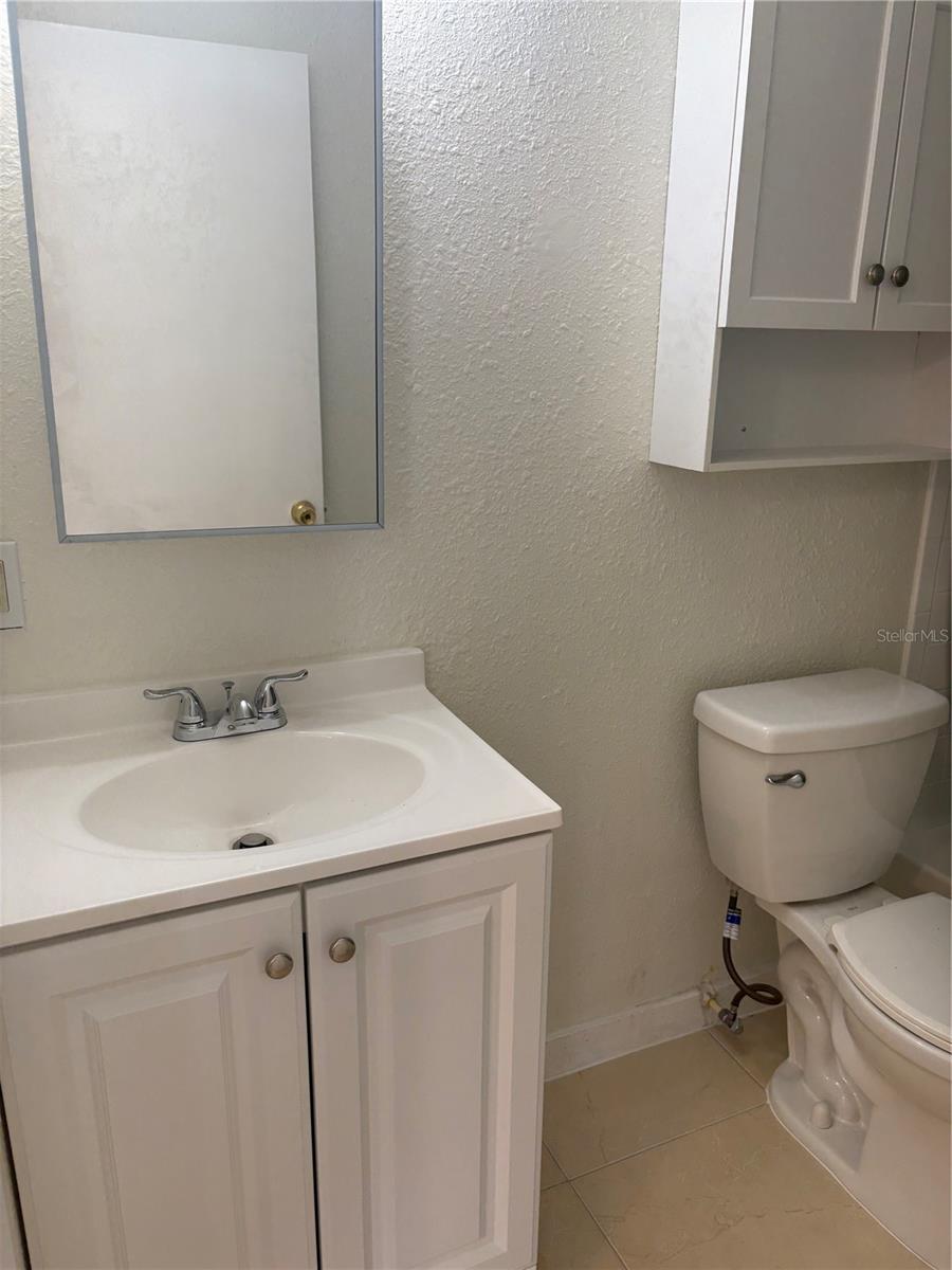 GREEN ACRES - Residential Lease