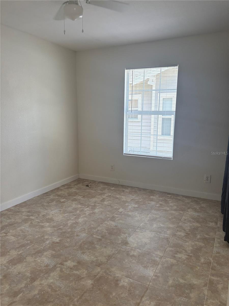 GREEN ACRES - Residential Lease