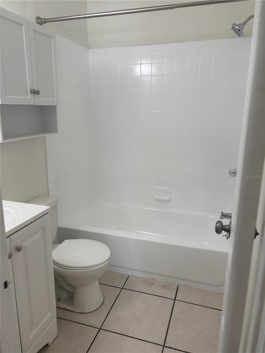 GREEN ACRES - Residential Lease