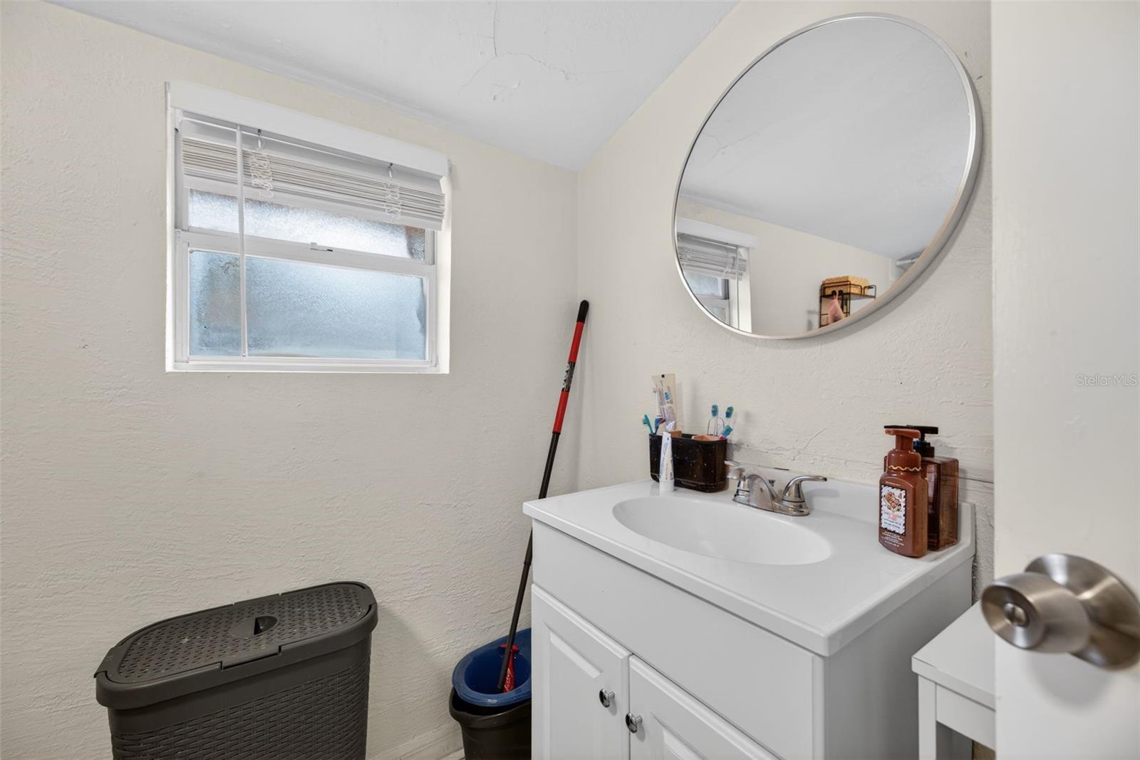 KENNEDYS SUB - Residential Income