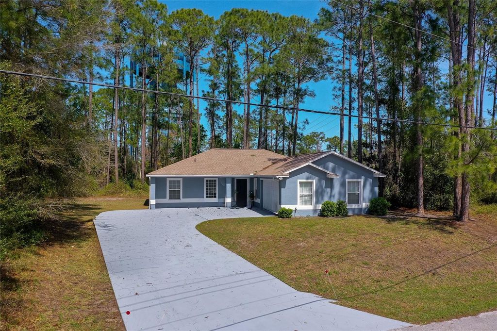 Photo of 7 Peninsula Lane, Palm Coast, FL 32164 (MLS # V4947999)