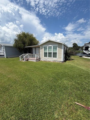 41 EAGLE PT N, OSTEEN, FL 32764 - Image daf88fc15a02cb951ebb68e5fff0b166/1465991785