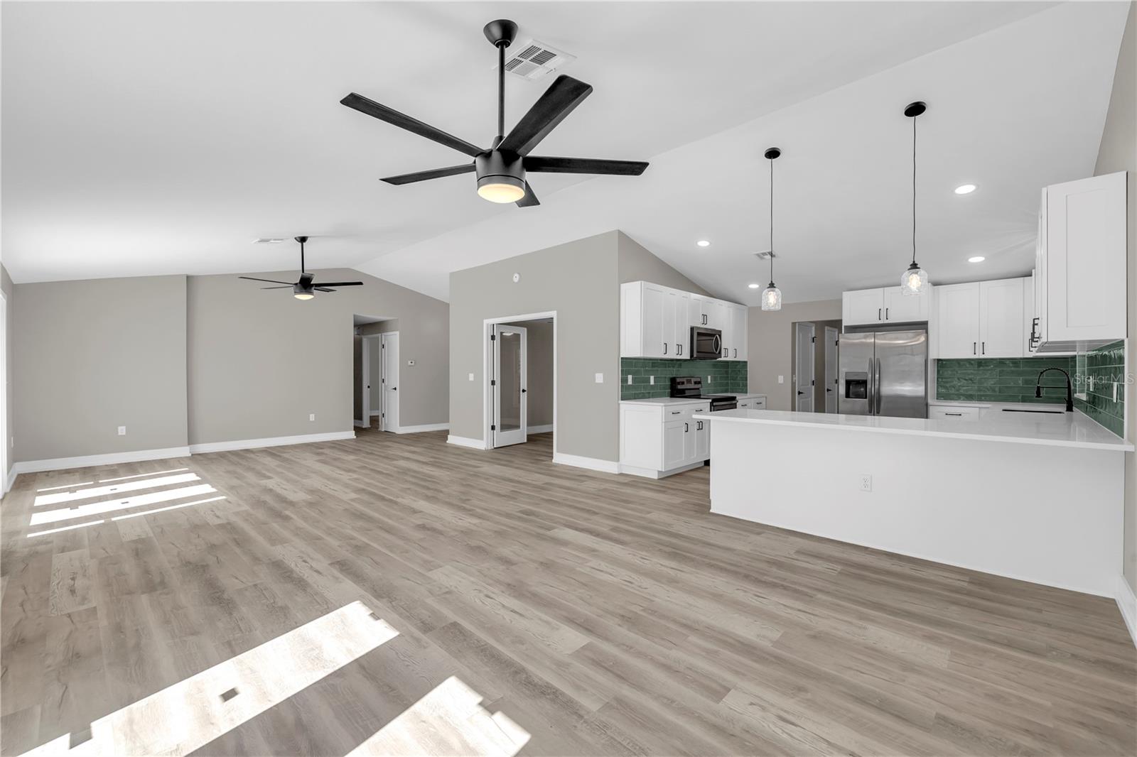 21161 KNOLLWOOD AVENUE