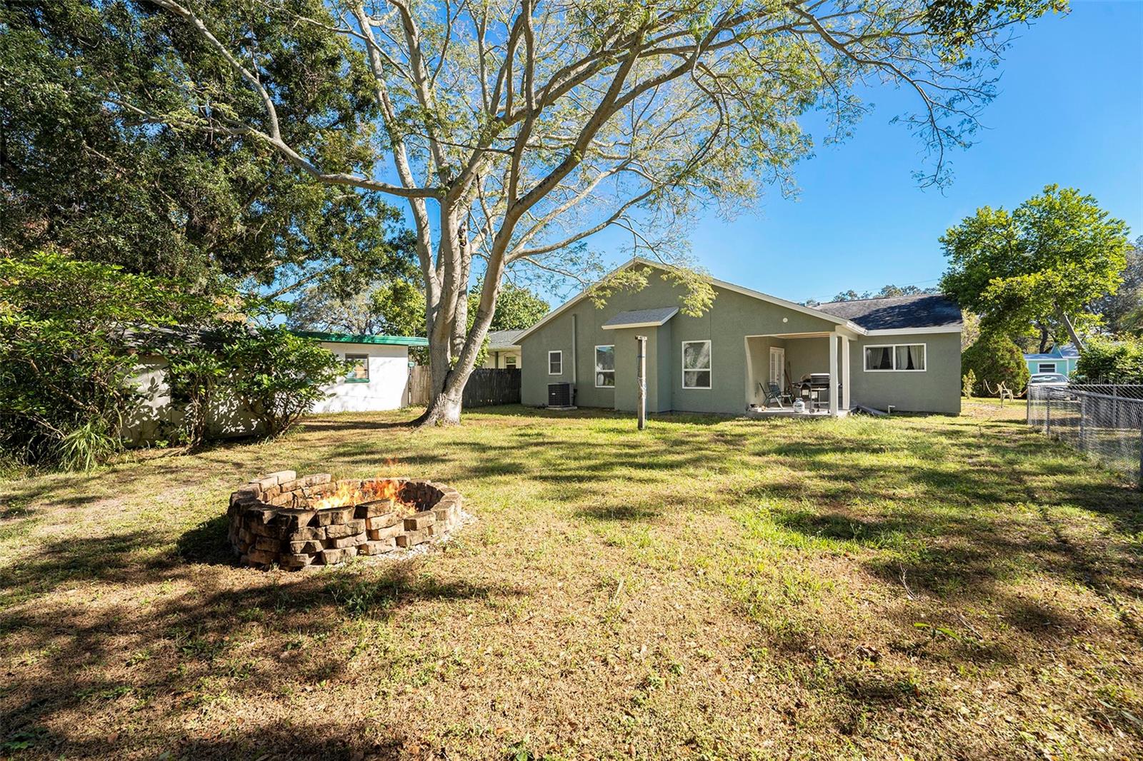 BOULEVARD PINES - Residential