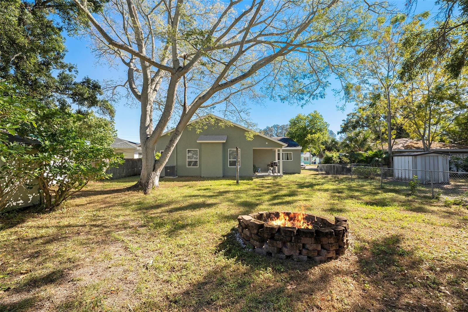 BOULEVARD PINES - Residential