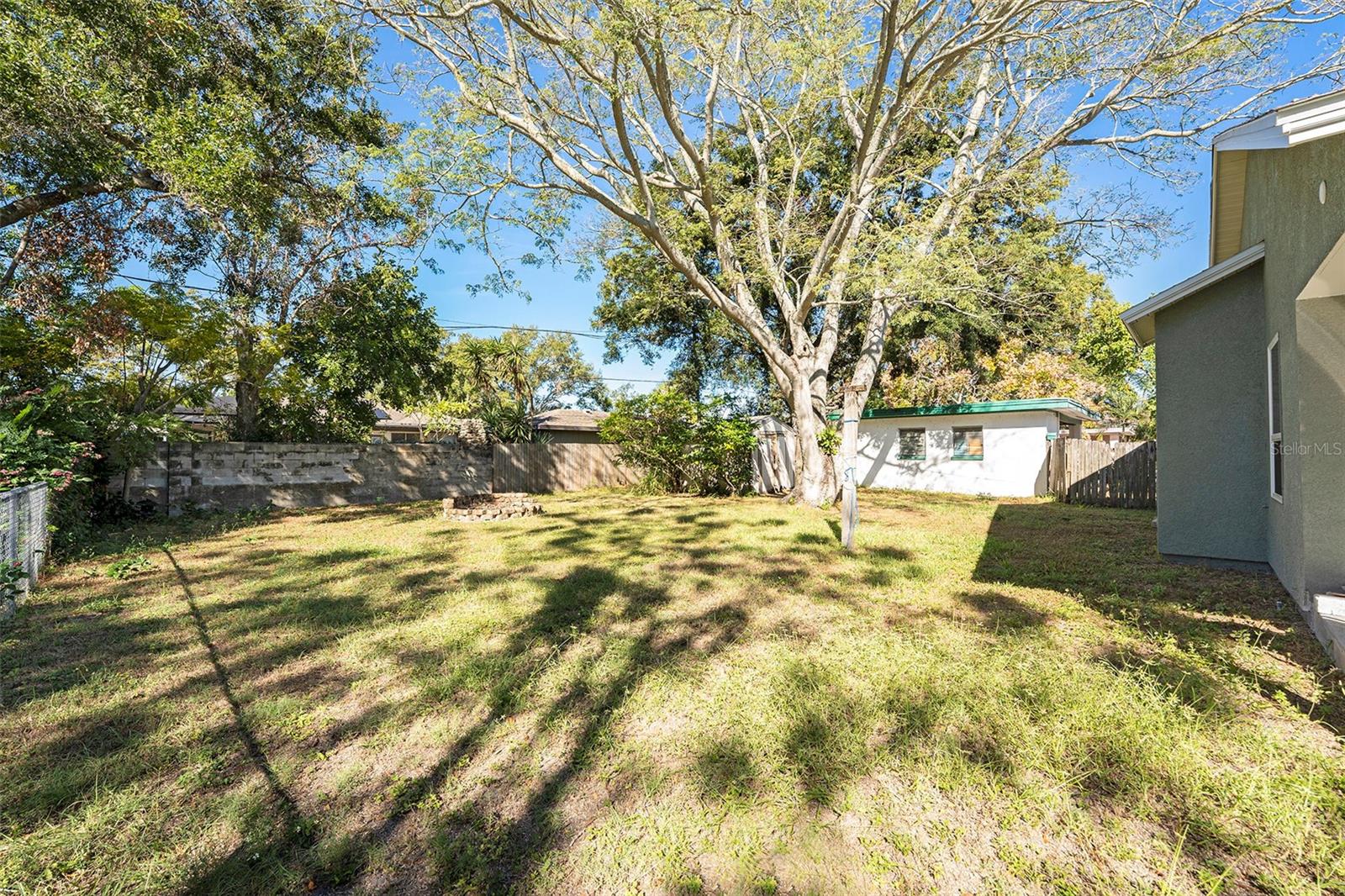 BOULEVARD PINES - Residential