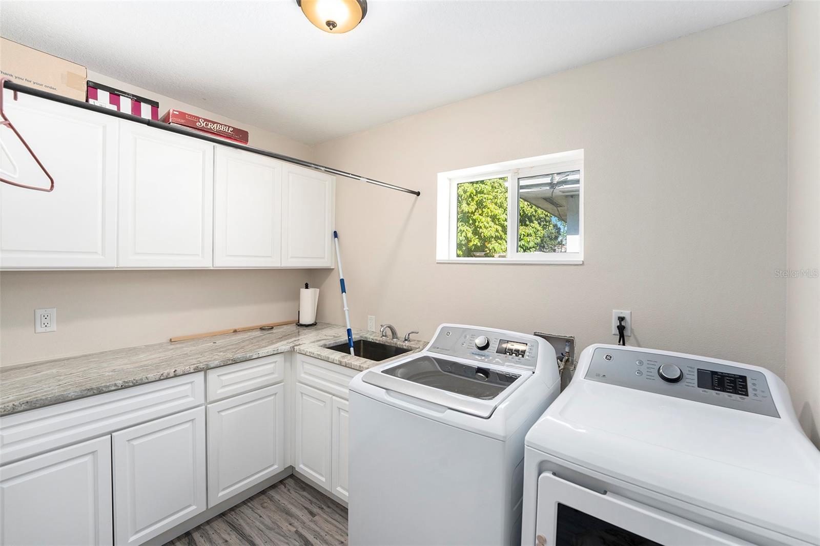 BOULEVARD PINES - Residential