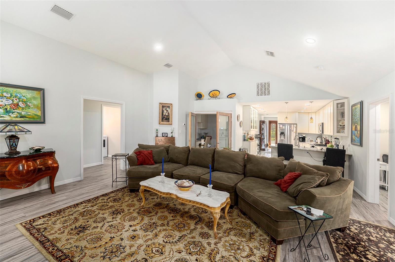 BOULEVARD PINES - Residential