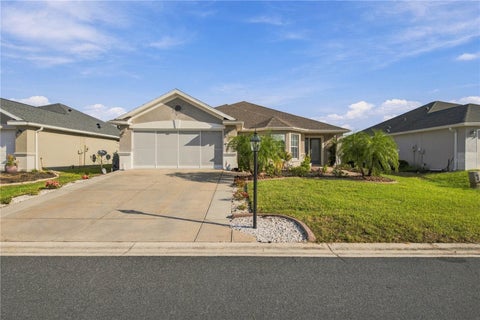 Photo of 8573 SE 133rd Lane, Summerfield, FL 34491 (MLS # O6446200)