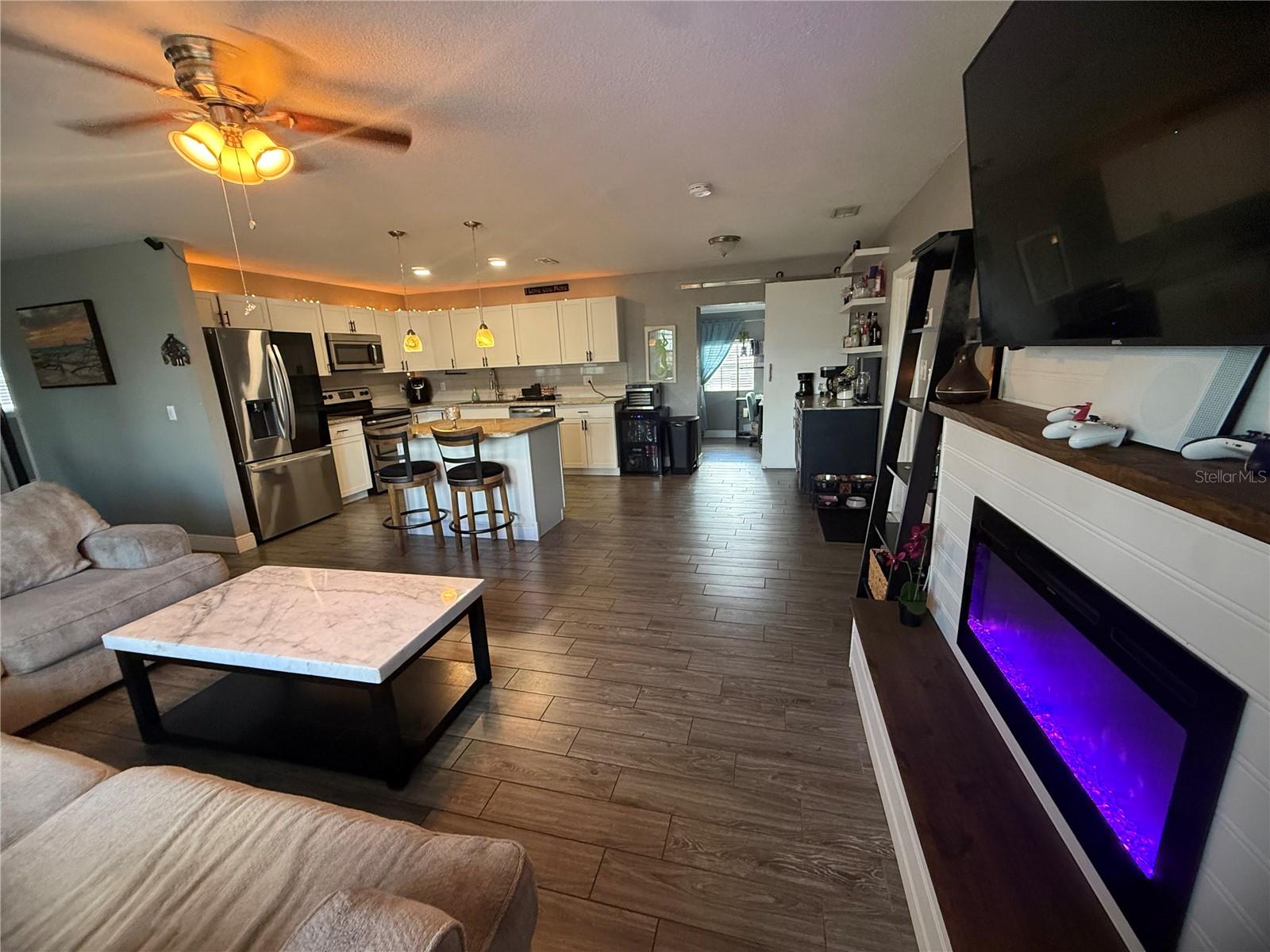 WINDSOR PARK FIRST UNIT - Residential