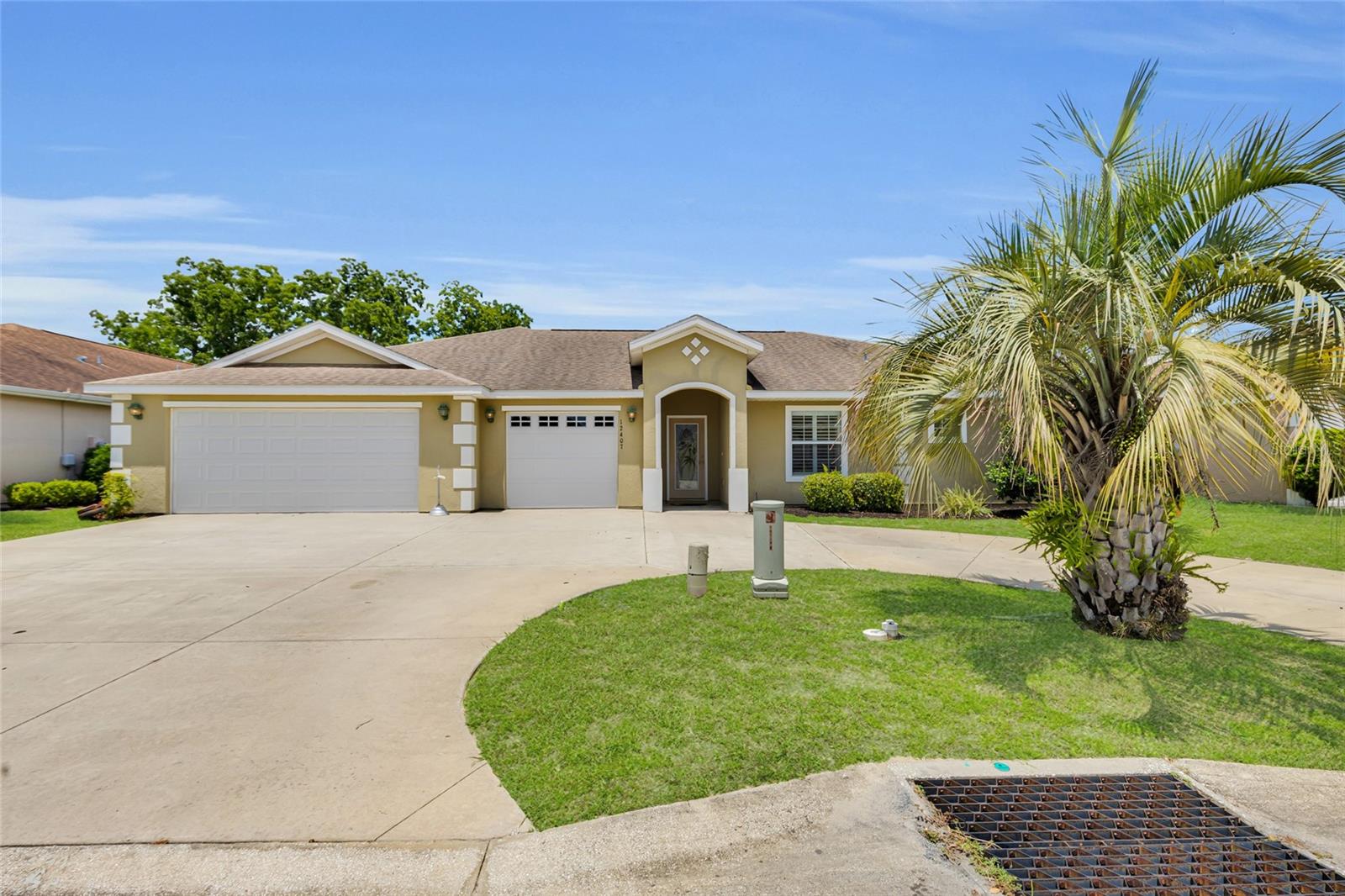 Welcome to this beautifully maintained 2,414 sq ft home nestled in the highly desirable Oxford, FL community of Parkwood—just minutes from The Villages, shopping, dining, and top-rated schools. Offering a perfect blend of comfort, style, and functionality, this home is ideal for families, or anyone seeking a spacious Florida retreat. Inside, you'll find 4 generously sized bedrooms (1 bedroom does not have a closet, could be used as bedroom, office, den, flex room), 3 full bathrooms, and an open-concept living room/kitchen designed for both entertaining and everyday living. The kitchen boasts granite countertops, and ample cabinetry. The primary suite features walk-in closets and spa-like ensuite bathroom with dual vanities, a soaking tub, and a separate walk-in shower. Step outside to your private backyard oasis, featuring a beautiful pool and large pool deck perfect for barbecues. A covered lanai offers year-round enjoyment of Florida’s beautiful weather. Additional features include a 3-car garage, and inside laundry room. Whether you're looking for your forever home or a peaceful getaway, this property offers the perfect balance of space, location, and value. Don’t miss your chance to own this stunning Oxford gem!