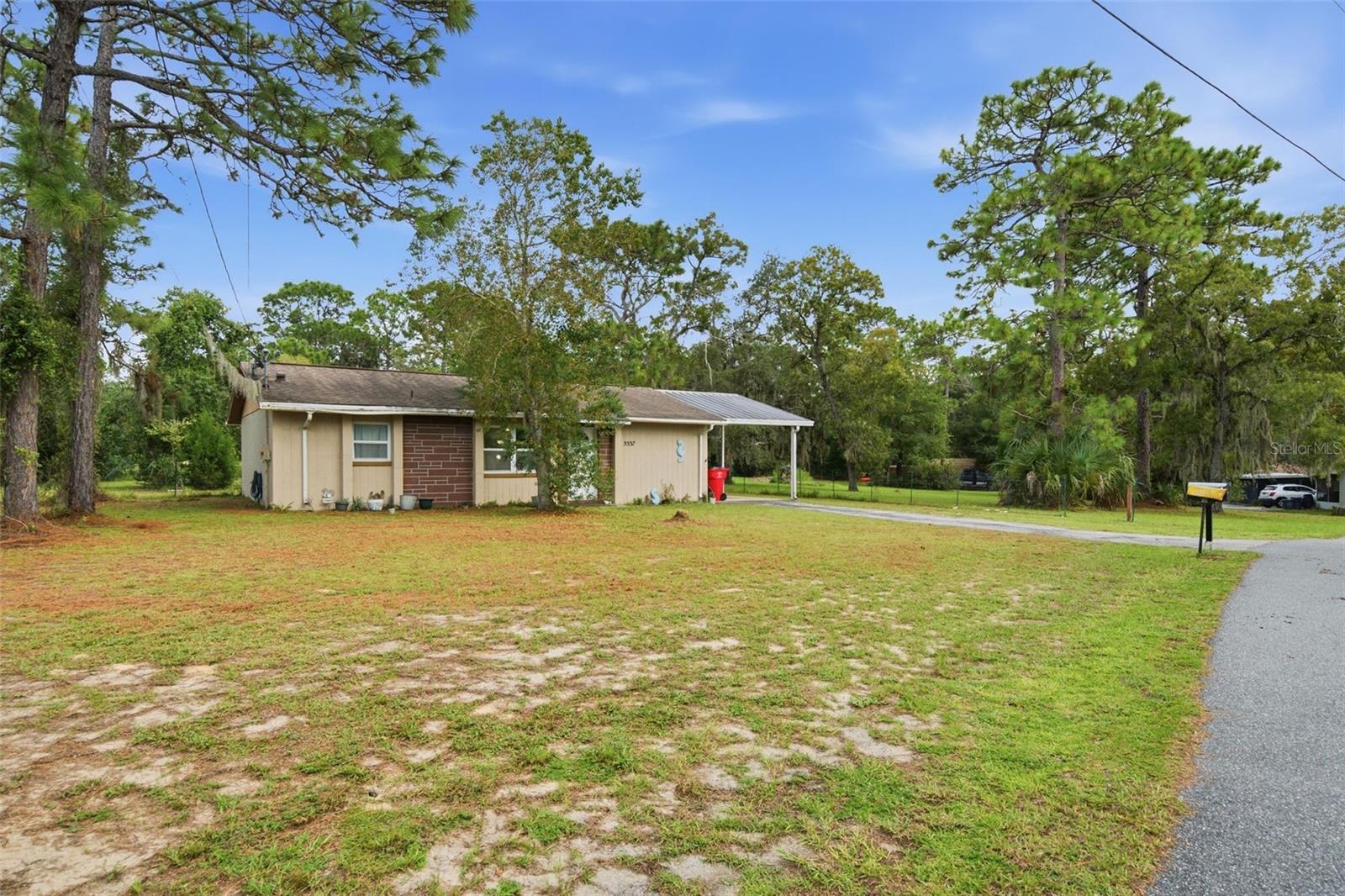 5537 W CAGNEY LOOP