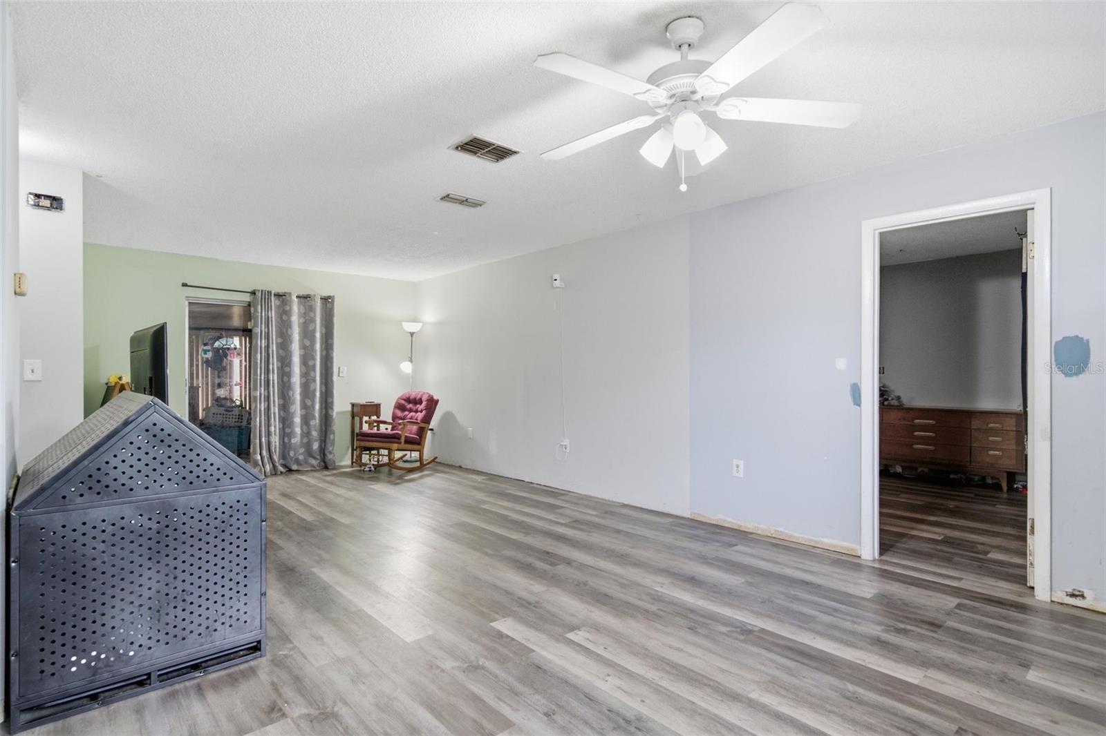 5537 W CAGNEY LOOP