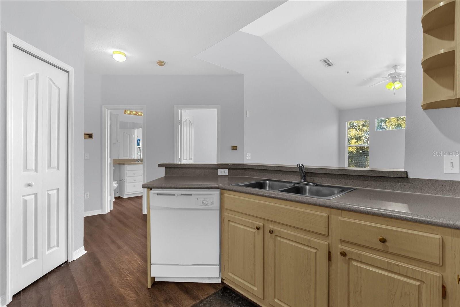 BELLA TERRA BLDG 2 - Residential Lease